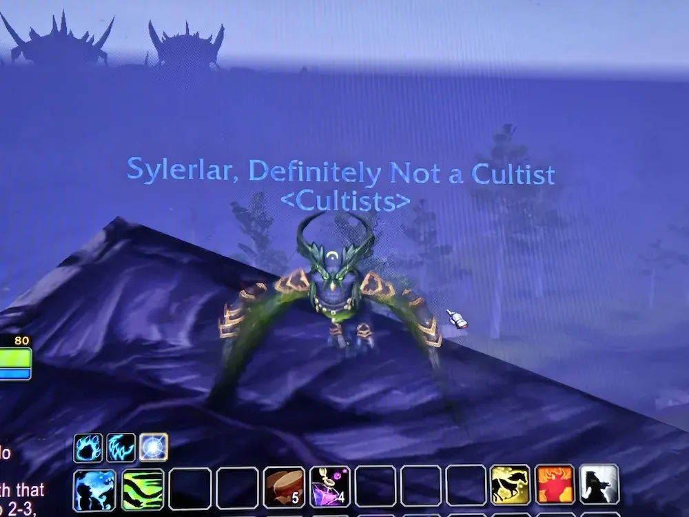 Druide portant le titre « Definitely Not a Cultist » dans World of Warcraft